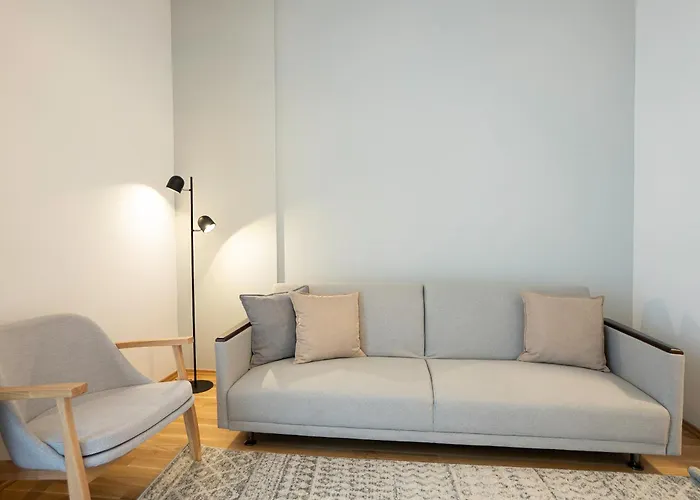 42m2 Apartment, Location With Big Terrace * Viena