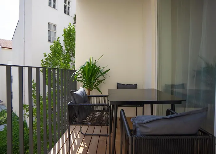 42m2 Apartment, Location With Big Terrace Apartamento
